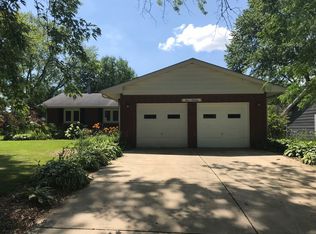 319 S 14th St, St Charles, IL 60174