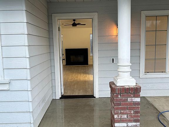 3rd image of 168 Somerset Dr