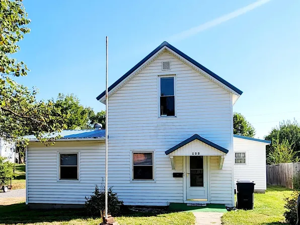 133 W 13th St, Horton, KS 66439