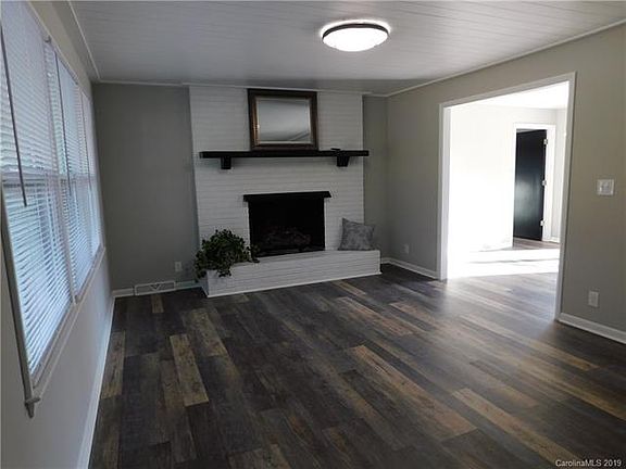 4th image of 7957 Lynda Dr