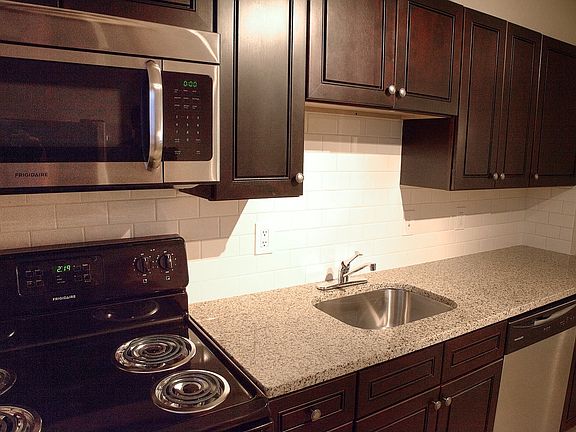 4th image of 3956 W Pine Blvd
