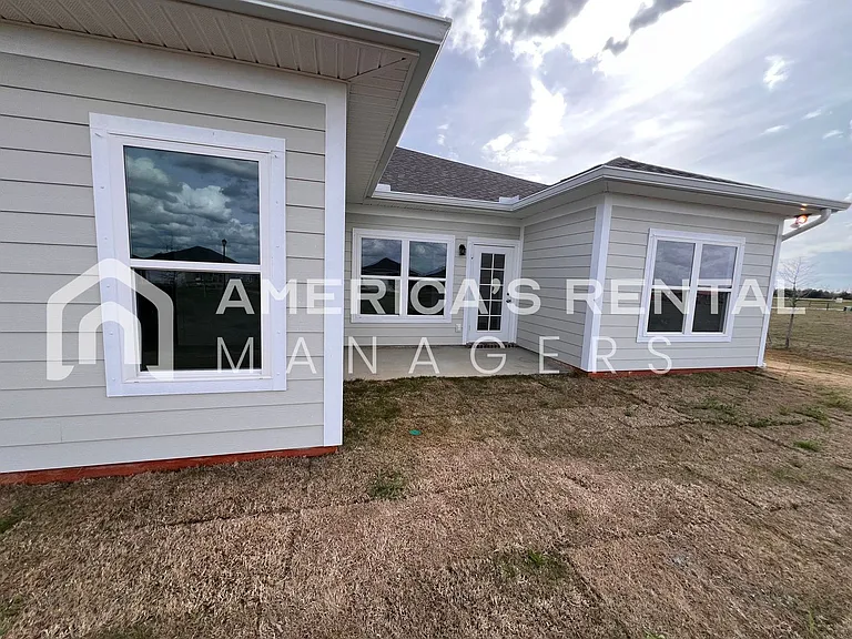 19617 Amberley Rd — Photo 9