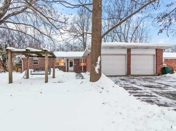 2108 Austin Dr, Springfield, IL 62704