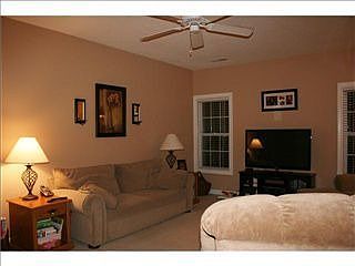 5th image of 1043 Hazelwood Dr