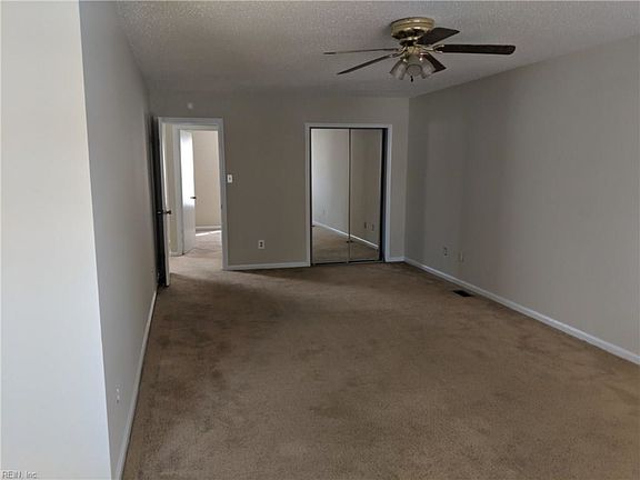 4th image of 5408 Glenville Cir