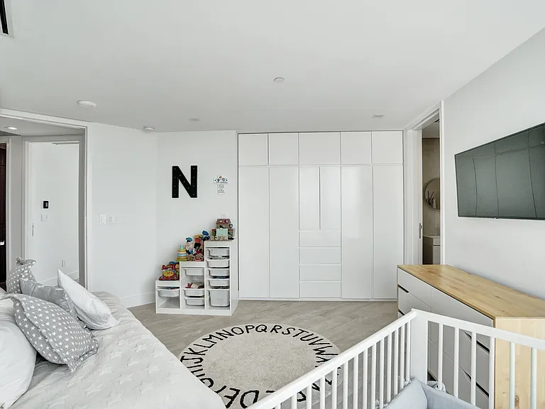 Bedroom1 with ensuite bathroom