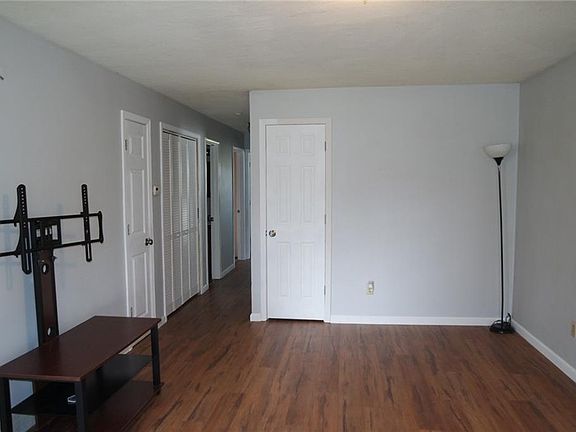 3rd image of 6200 Mentor Park Blvd