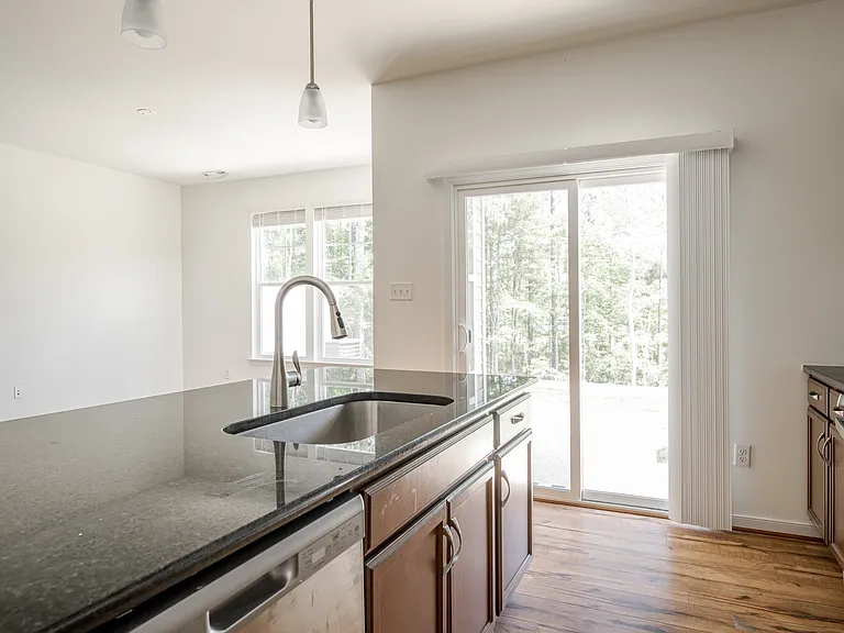 18352 Palisades Ct — Photo 22