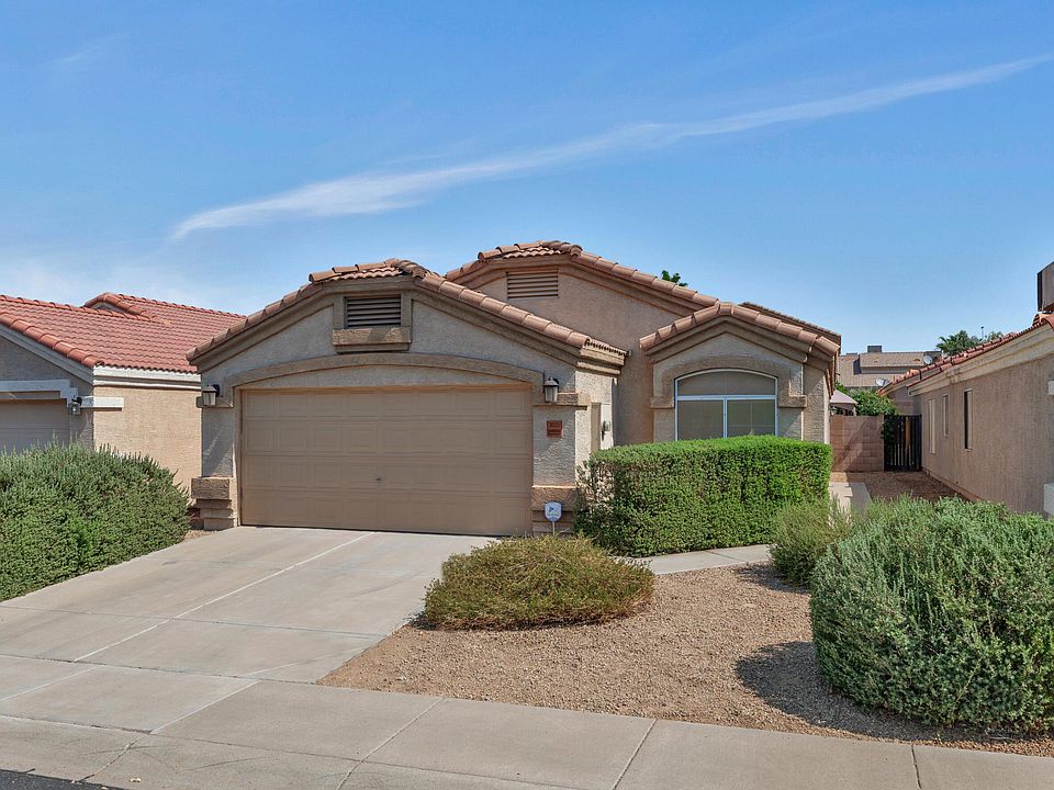 1st image of 3028 E Blackhawk Dr