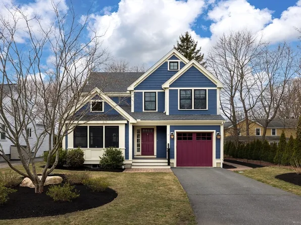 9 Freemont St, Lexington, MA 02421