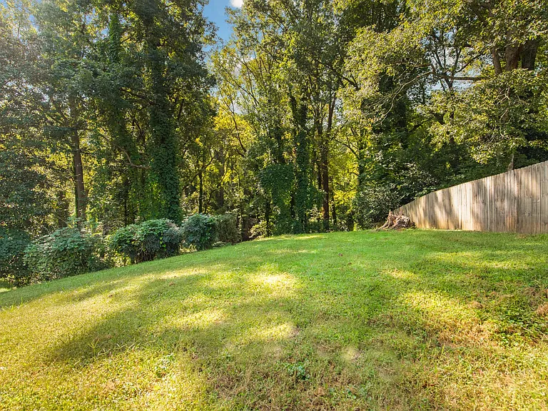 2809 Rockcliff Rd — Photo 16