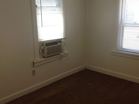 4th image of 426 E Schwarz St