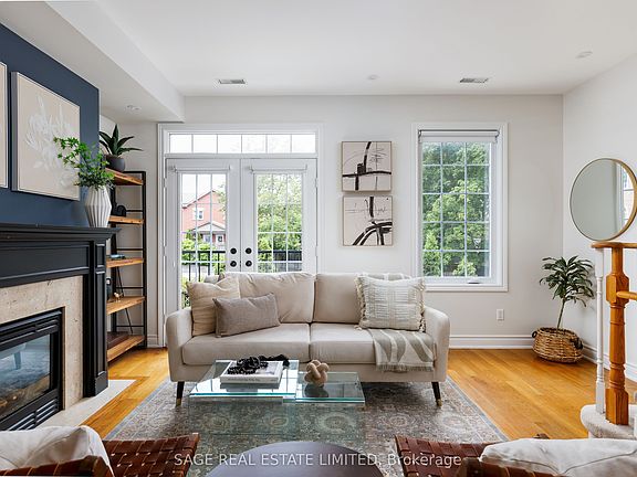 5th image of 722 E Kingston Rd