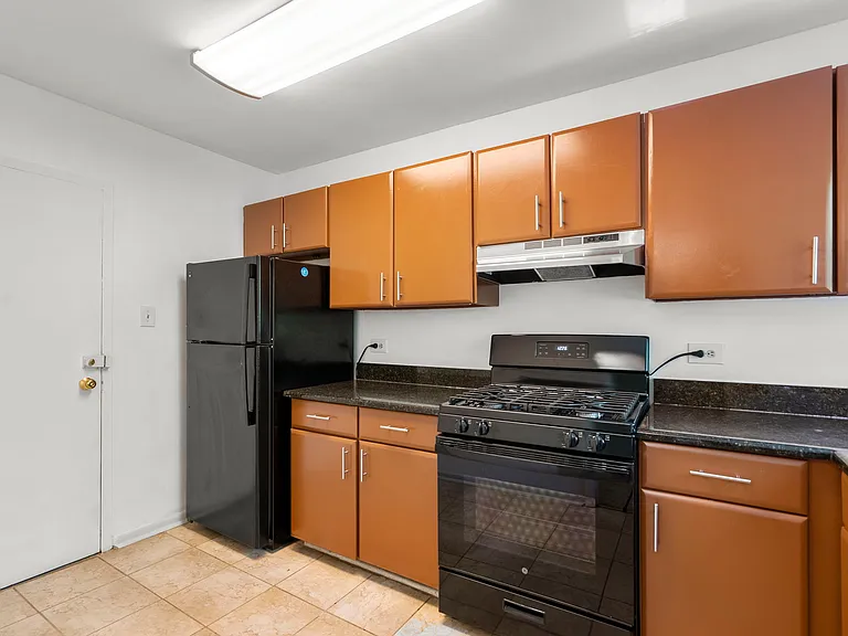 10643 Weymouth St #103 — Photo 10