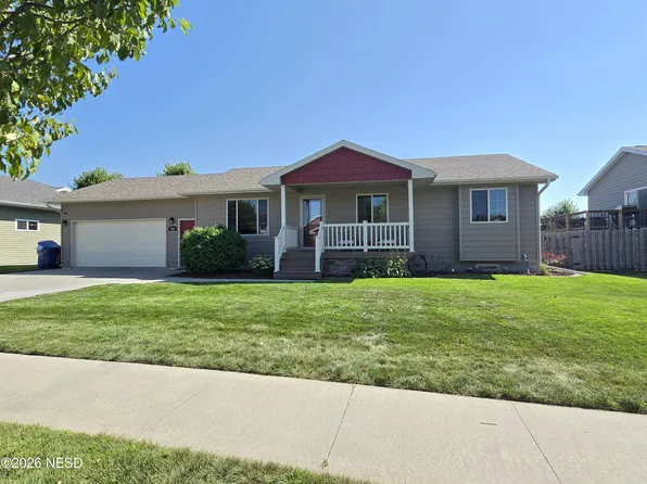 900 17th Ave NE, Watertown, SD 57201
