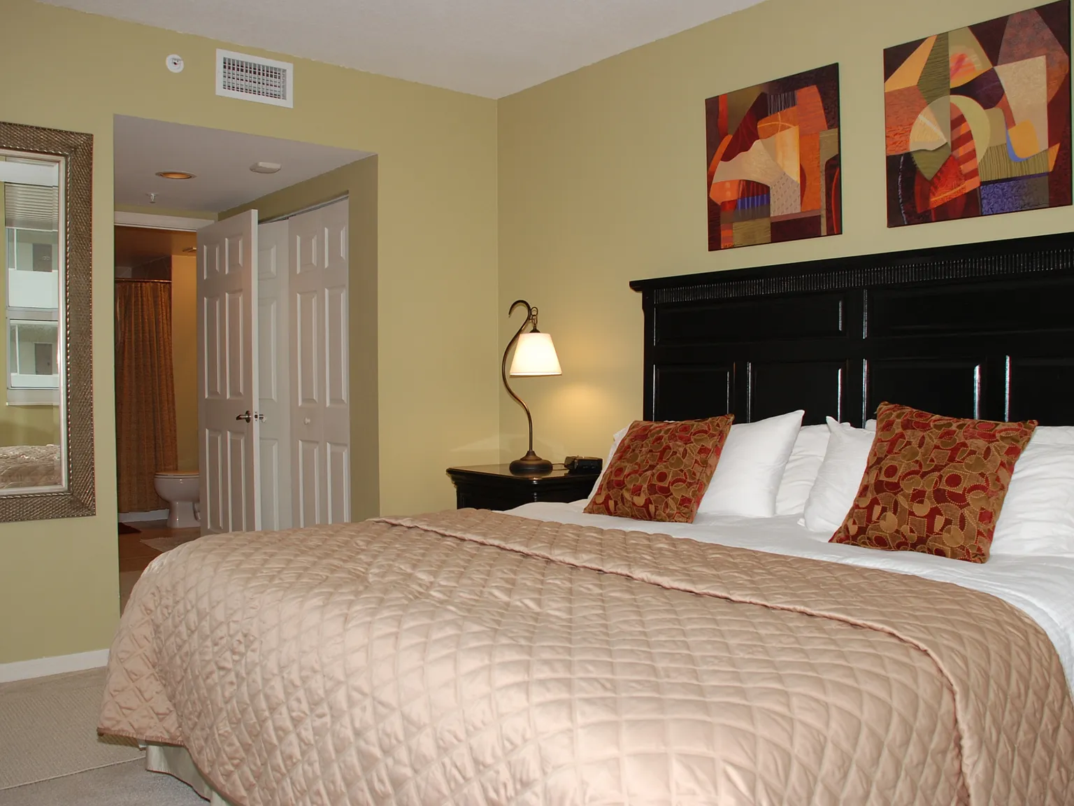2080 S. Ocean Drive, unit 1503 - 207 — Photo 4