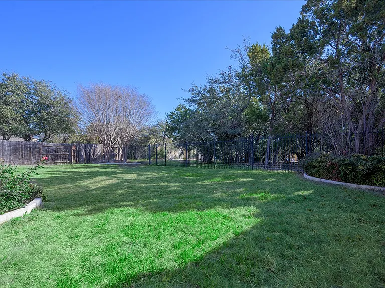 22325 Rock Wren Rd #A — Photo 2