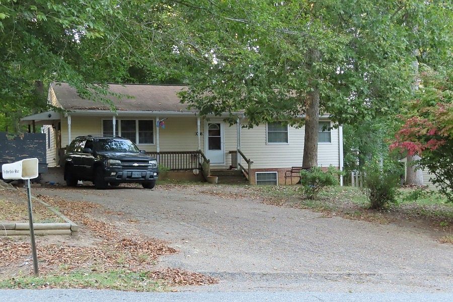 1st image of 10616 Mockingbird Ln