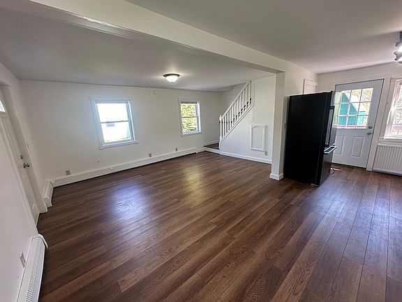 5th image of 10 Denny Rd #1