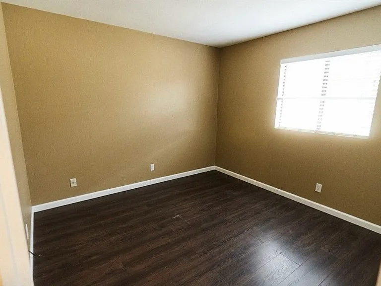 4517 College Way #J — Photo 38
