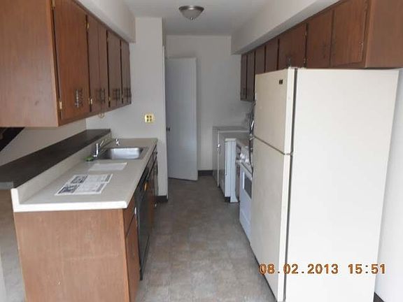 4th image of 1396 Quaker Ln #158-C