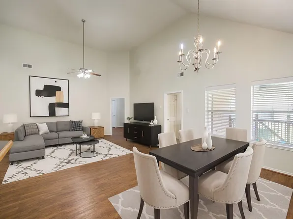 19915 Shore Meadows Ln, Richmond, TX 77407