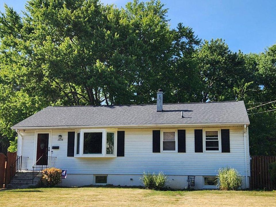 1st image of 2434 Phillips Dr