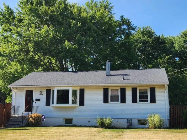 2434 Phillips Dr, Alexandria, VA 22306