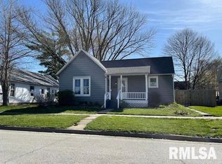 521 N McArthur St, Macomb, IL 61455
