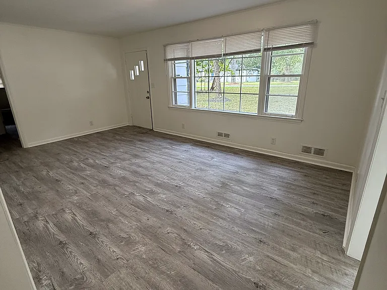 412 Tupelo Way — Photo 6