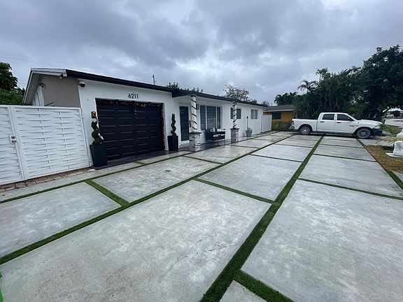 3rd image of 6211 NW 17th Court