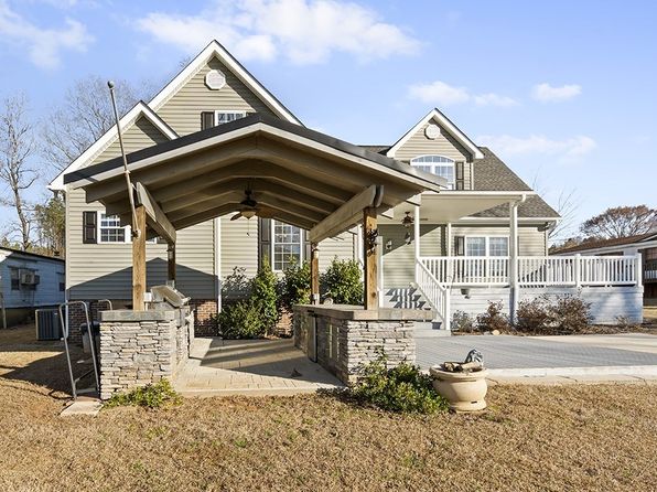 2608 Scurry Island Rd, Chappells, SC 29037
