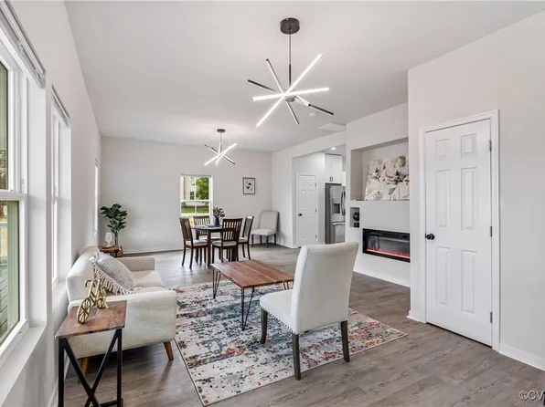 1491 Halifax St, Petersburg, VA 23803