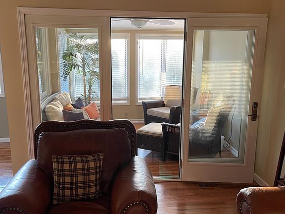 5th image of 812 Elizabeth Dr