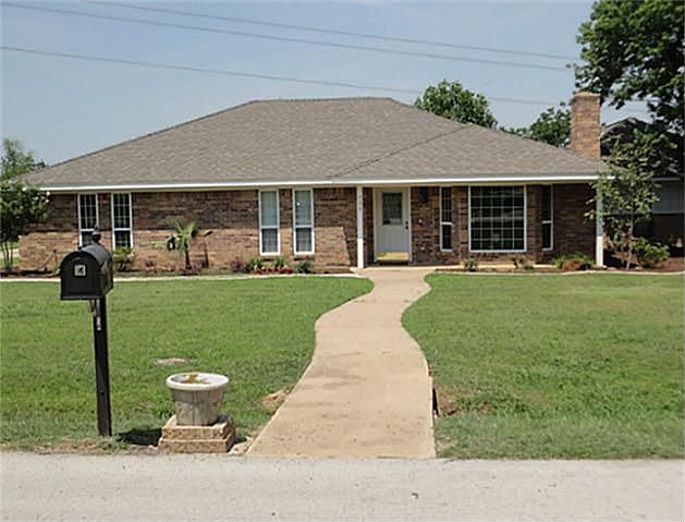 1st image of 933 Meadow Dr