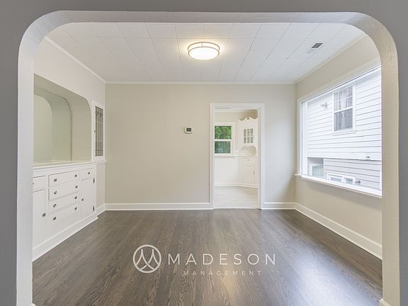 5th image of 7035 35th Ave NE #A