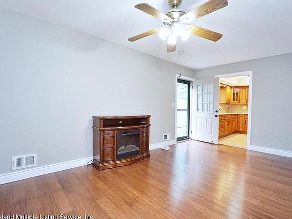 5th image of 3 Kunath Ave APT 1