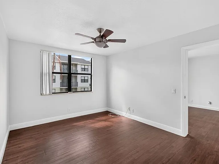 706 Executive Center Dr #23-2-23 — Photo 13