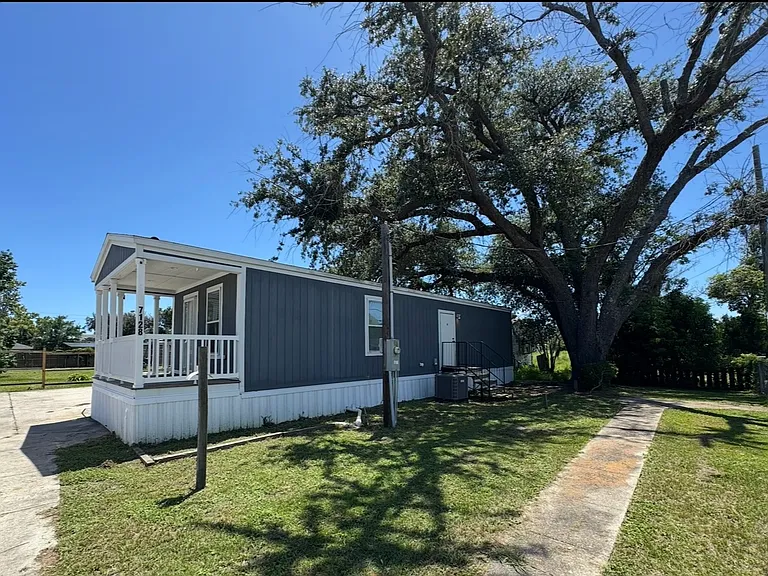 7128 Cherry St — Photo 2