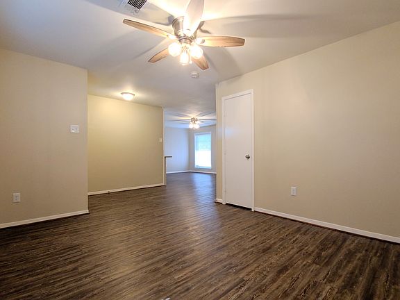 5th image of 4805 Crepe Myrtle Ln