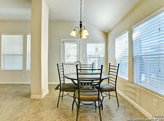 5th image of 2735 Trinity Glade
