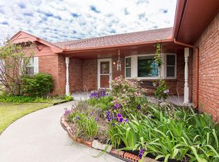 1210 W Indian Hills Rd, Norman, OK 73069