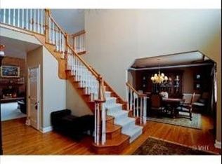 7 Reed Ct, Hawthorn Woods, IL 60047