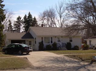 1432 7th St, Brookings, SD 57006