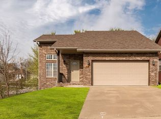 3553 S Juniper Ave, Springfield, MO 65804