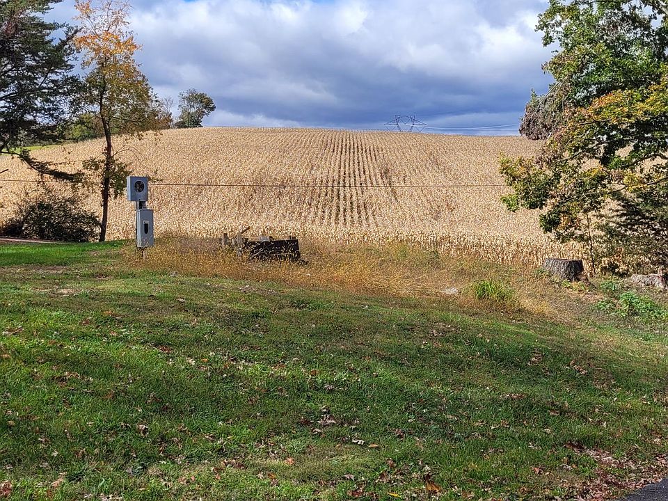 2nd image of 1171 Wiseman Ln