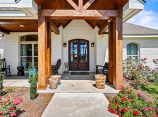 19 Edgewater Point, Hattiesburg, MS 39402