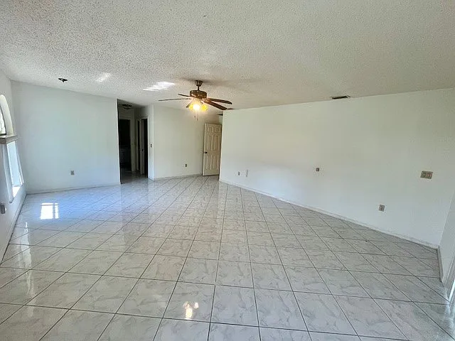 5638 Country Lakes Dr — Photo 11
