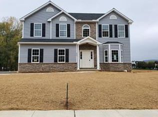 3900 Rau Ln, Easton, PA 18045