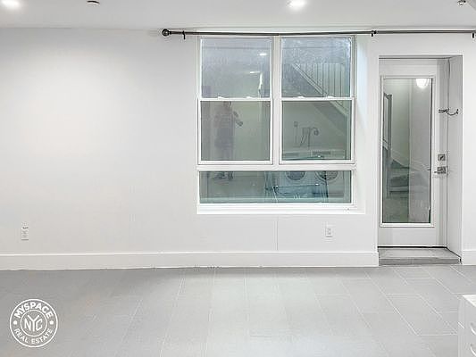 4th image of 225 Howard Ave #4E